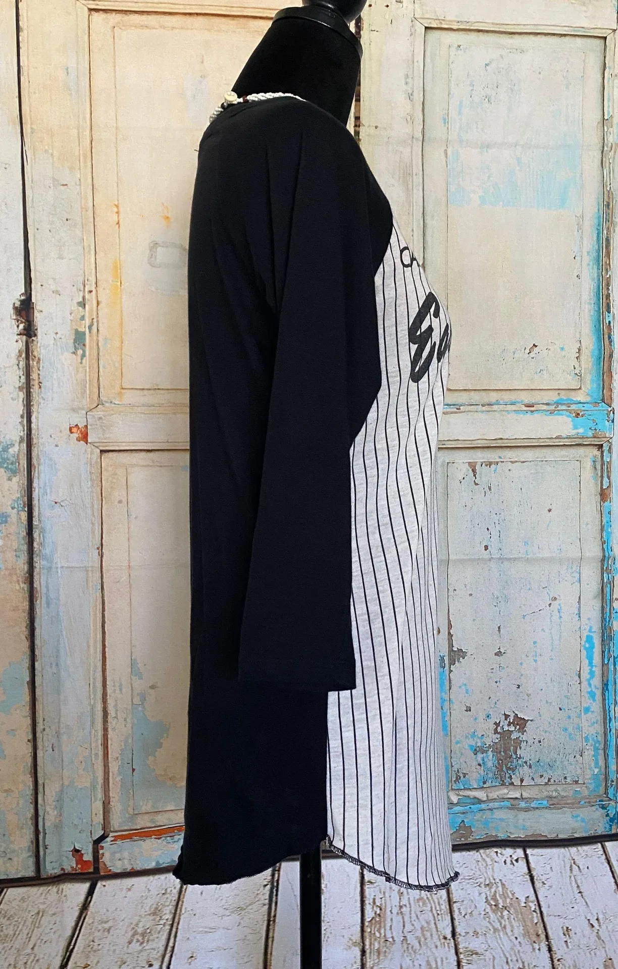 Women’s Baseball Striped Tee Sz Small - Image 3