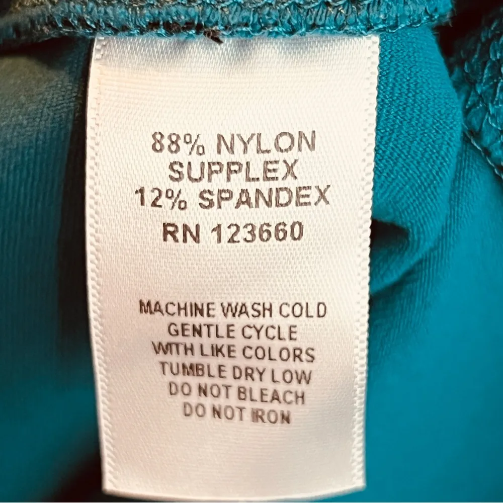 Splits59. Size Small Green-Blue & Black Capri Leggings w/Waistband Pocket - Image 9