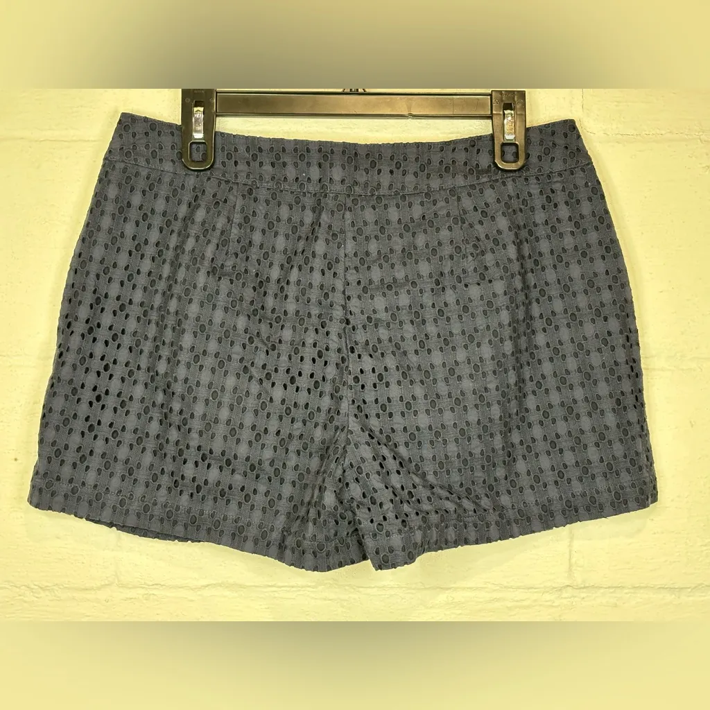 Cabi Eyelet Navy Faux Woman’s Wrap Business Casual Skort Size 8 - Image 4