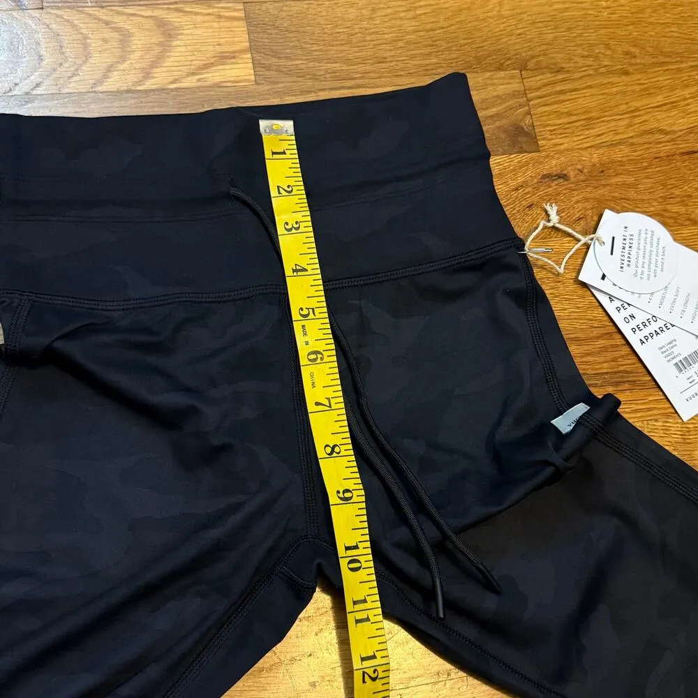 Vuori Women’s XS the Rise and Shine Black Camo Daily Legging Athleisure Workout - Image 3