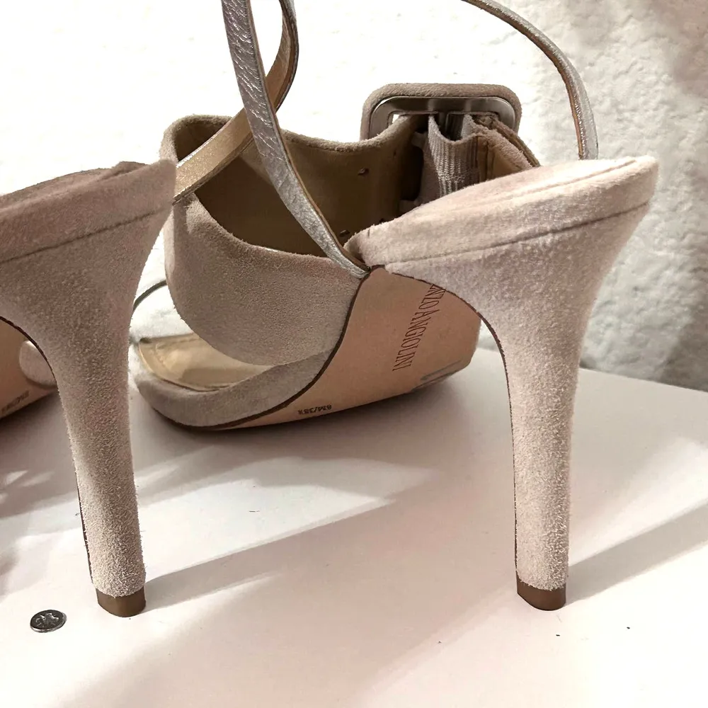 Enzo Angiolini Suede and Metallic Sandal Mixed Media Suede Leather Size 8 - Image 5