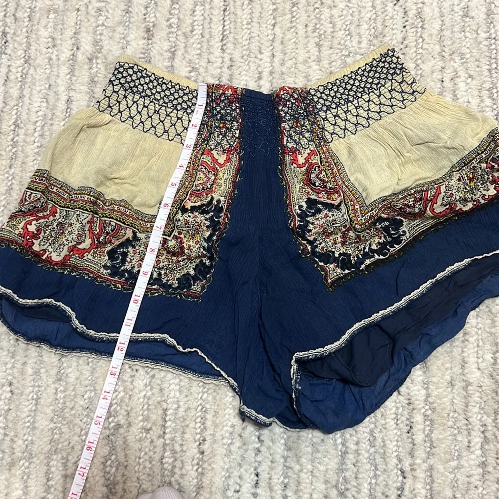 Patterned free people shorts - Image 4