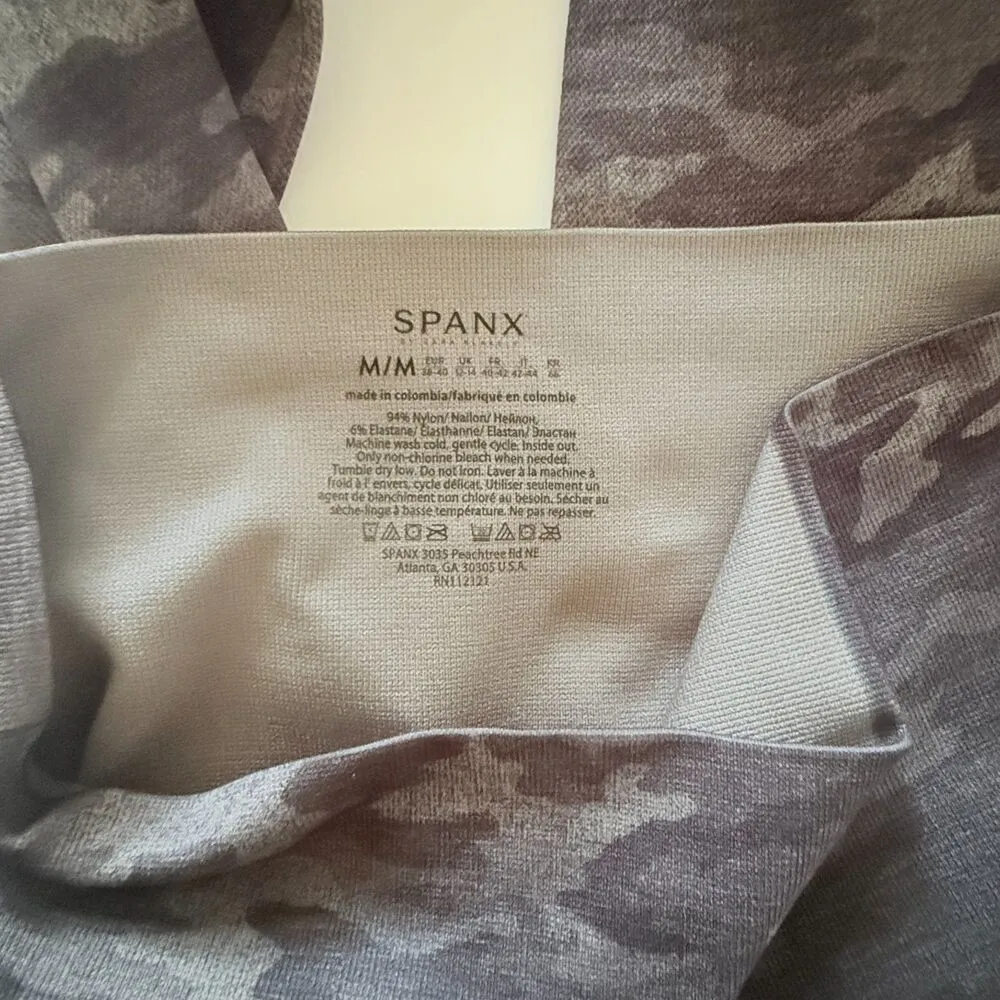 SPANX Look At Me Now Gray Camo Leggings Seamless Core Tummy Control Shaping Sz M Size M - Image 4
