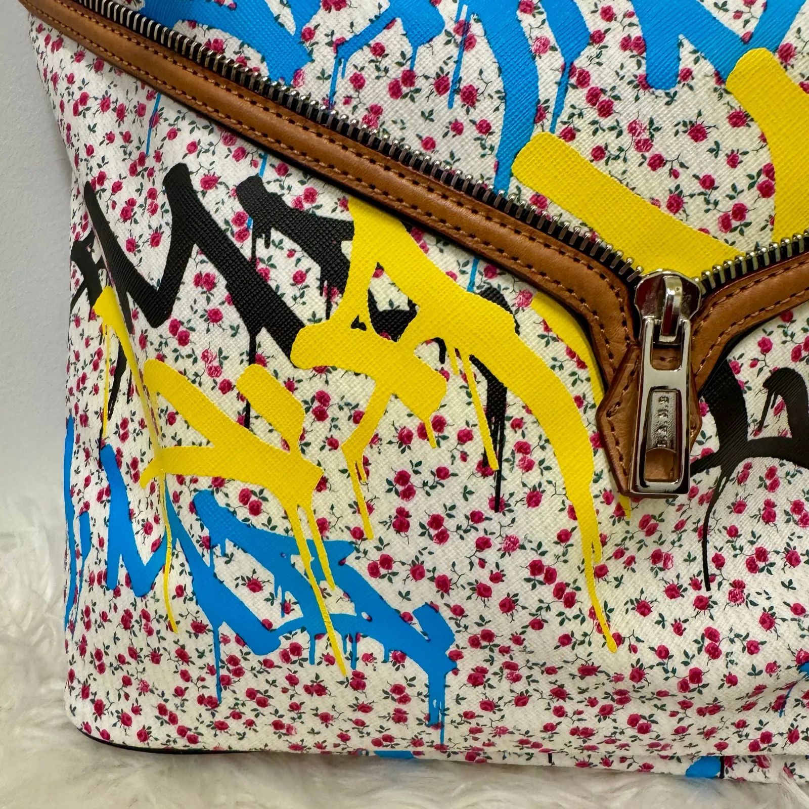 L.A.M.B. Gwen Stefani Y2K VTG Ditzy Floral Graffiti Hobo Grandvale Handbag - Image 2