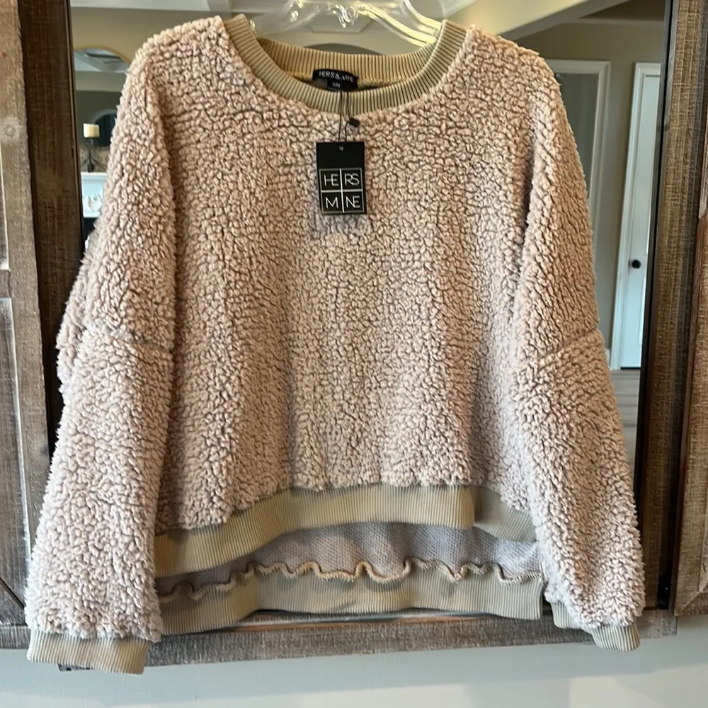 Fluffy Cozy Light Tan Pullover Boutique Hers & Mine Small Medium High Low - Image 5