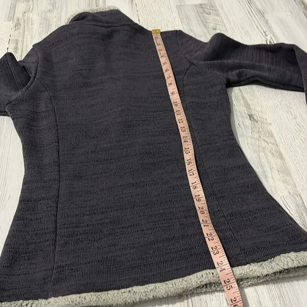 Kuhl Woman’s Pullover Size Small - Image 9