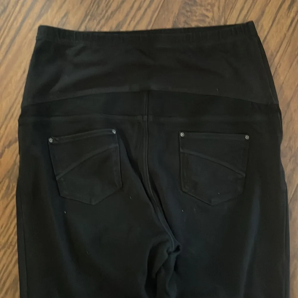 Time and Tru Maternity jeans - Image 3