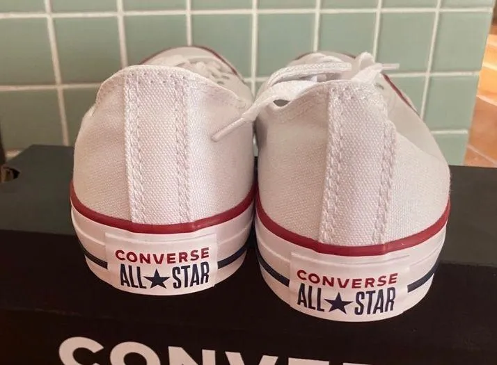 NWT  Classic White Low Top Chuck Taylor - Image 3