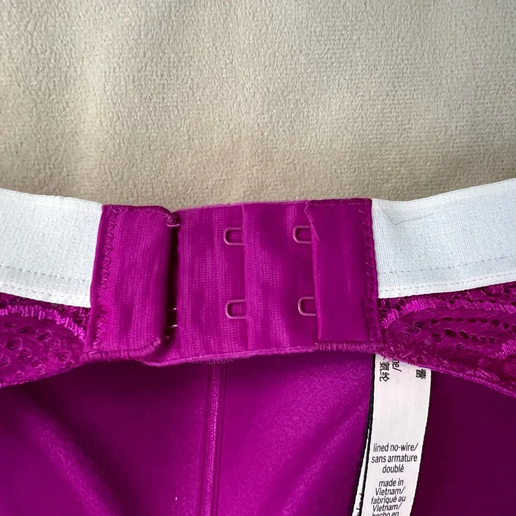 🌸 Victoria’s Secret Lace Bralette – Wireless – Hot Pink – Size 36D 🌸 - Image 3