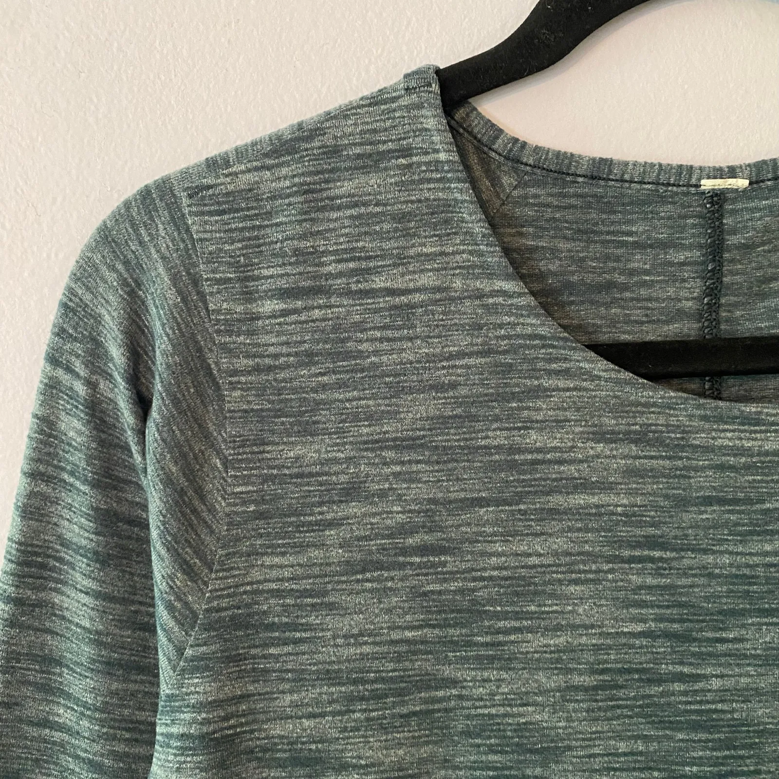 Lululemon Green Go City Pullover Crewneck Lightweight Loungewear Women's size 4 - Image 4
