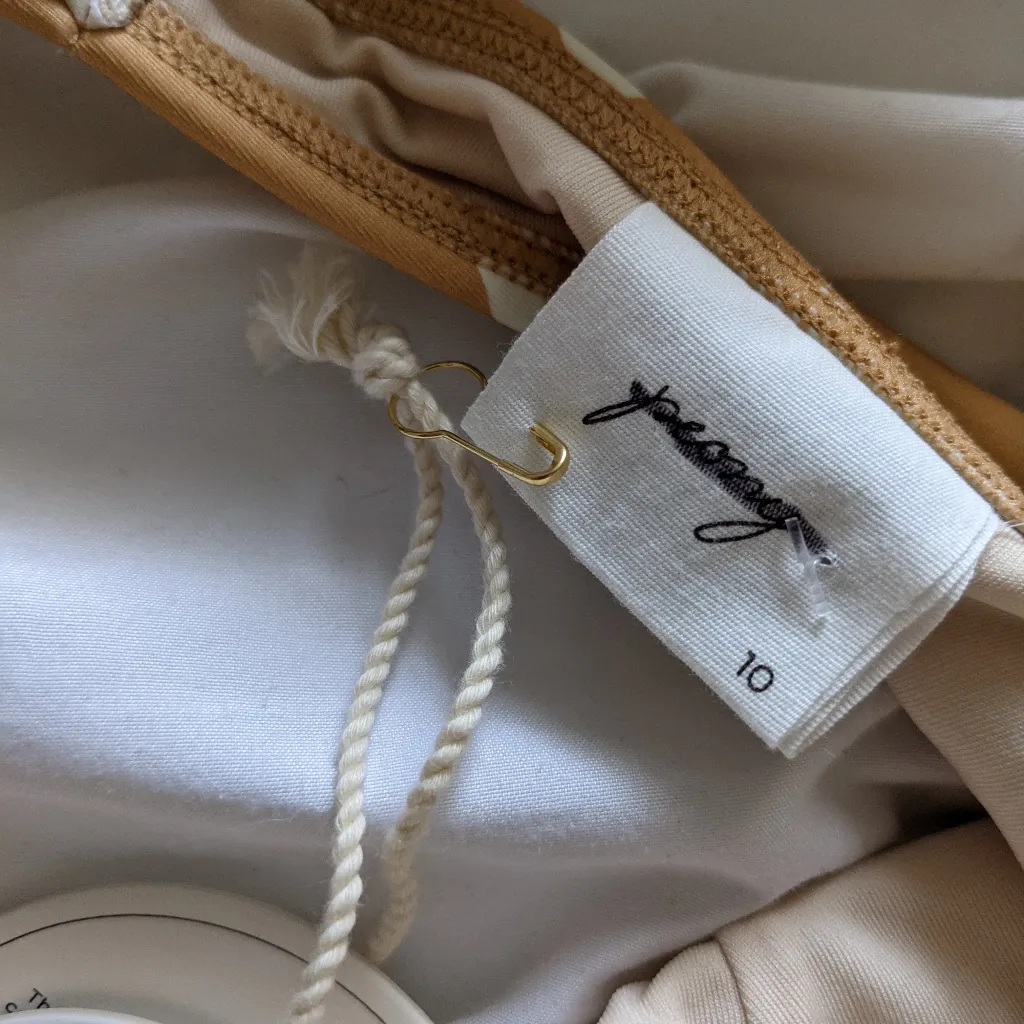 {Peony} Brand New Puff Bandeau Bikini Top - Image 10