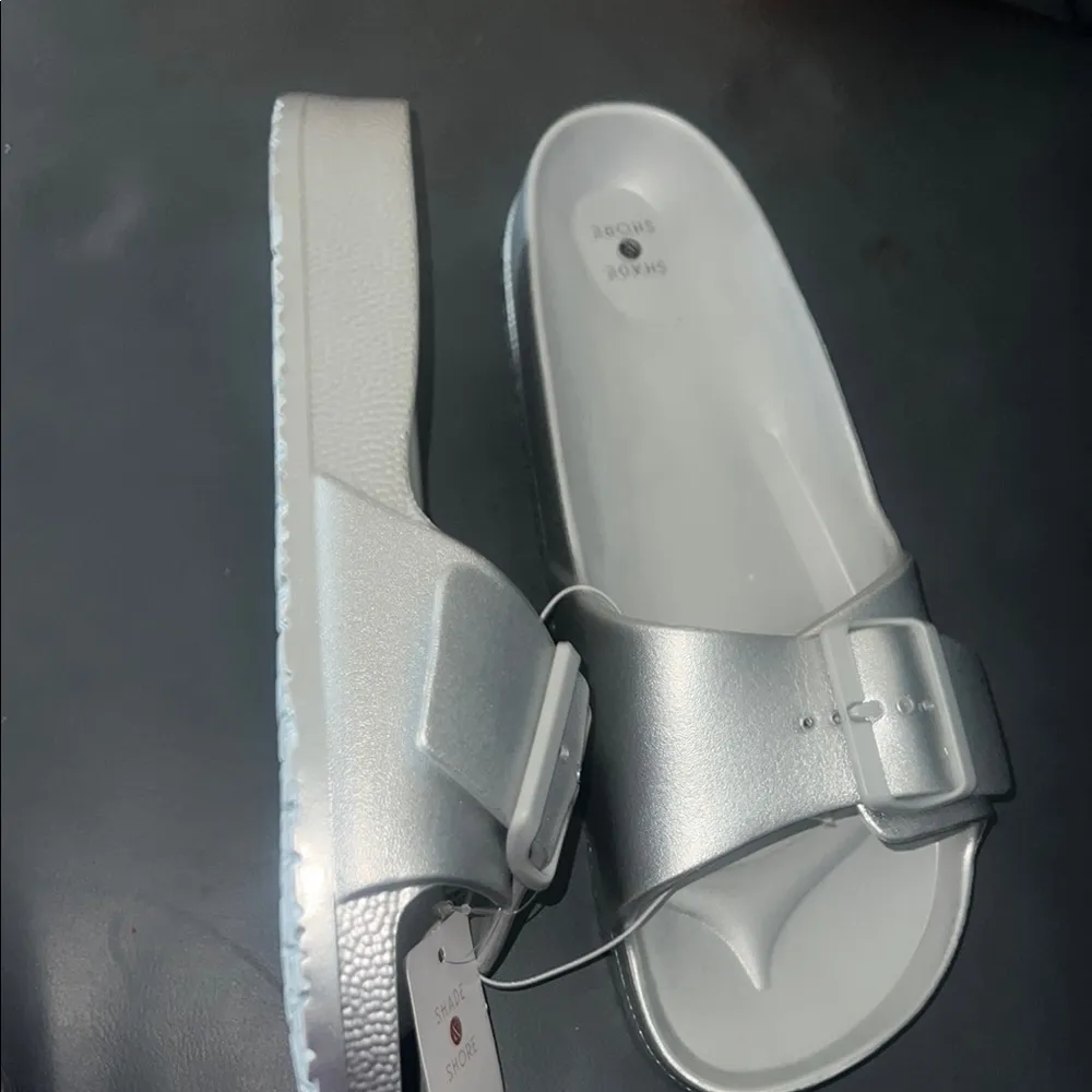 Shade & Shore Silver Slide Sandals with Buckle - Image 3