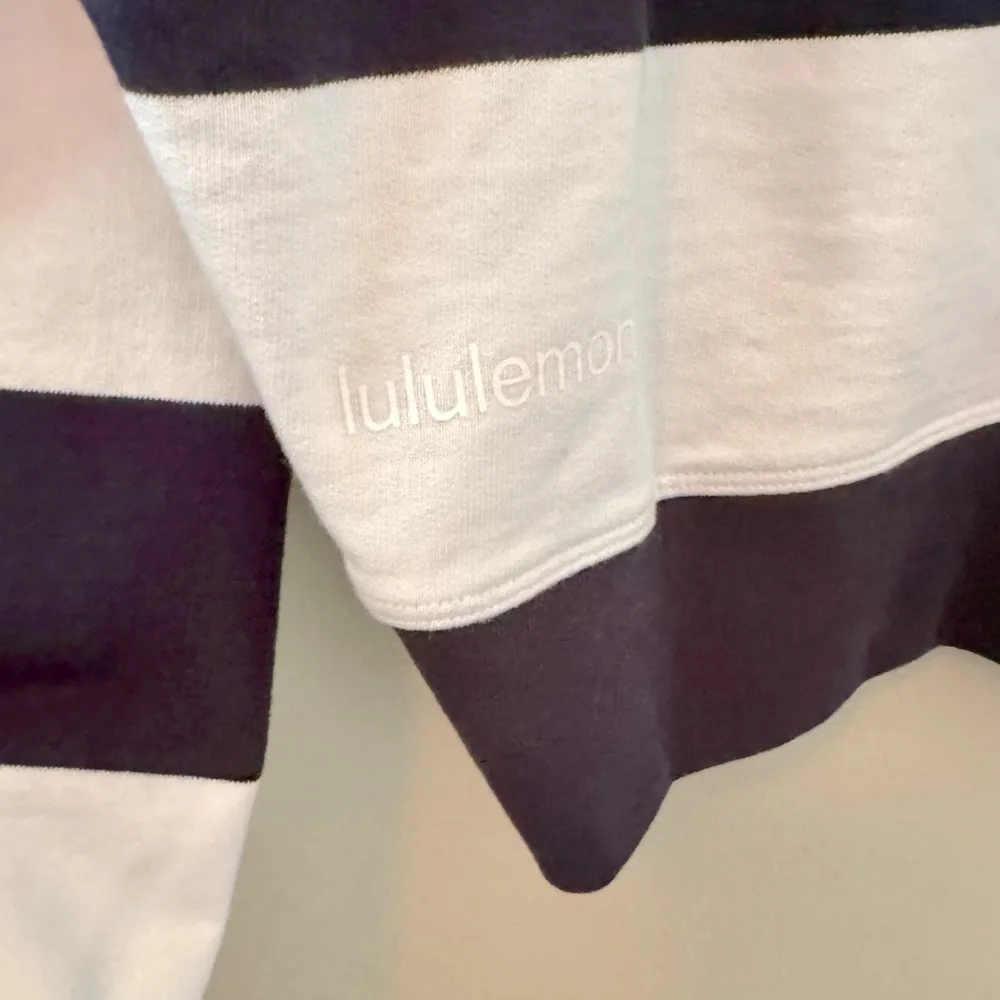 🦄⚓️Lululemon Perfectly Oversized Crop Crew *Stripe⚓️ ~6 - Image 9