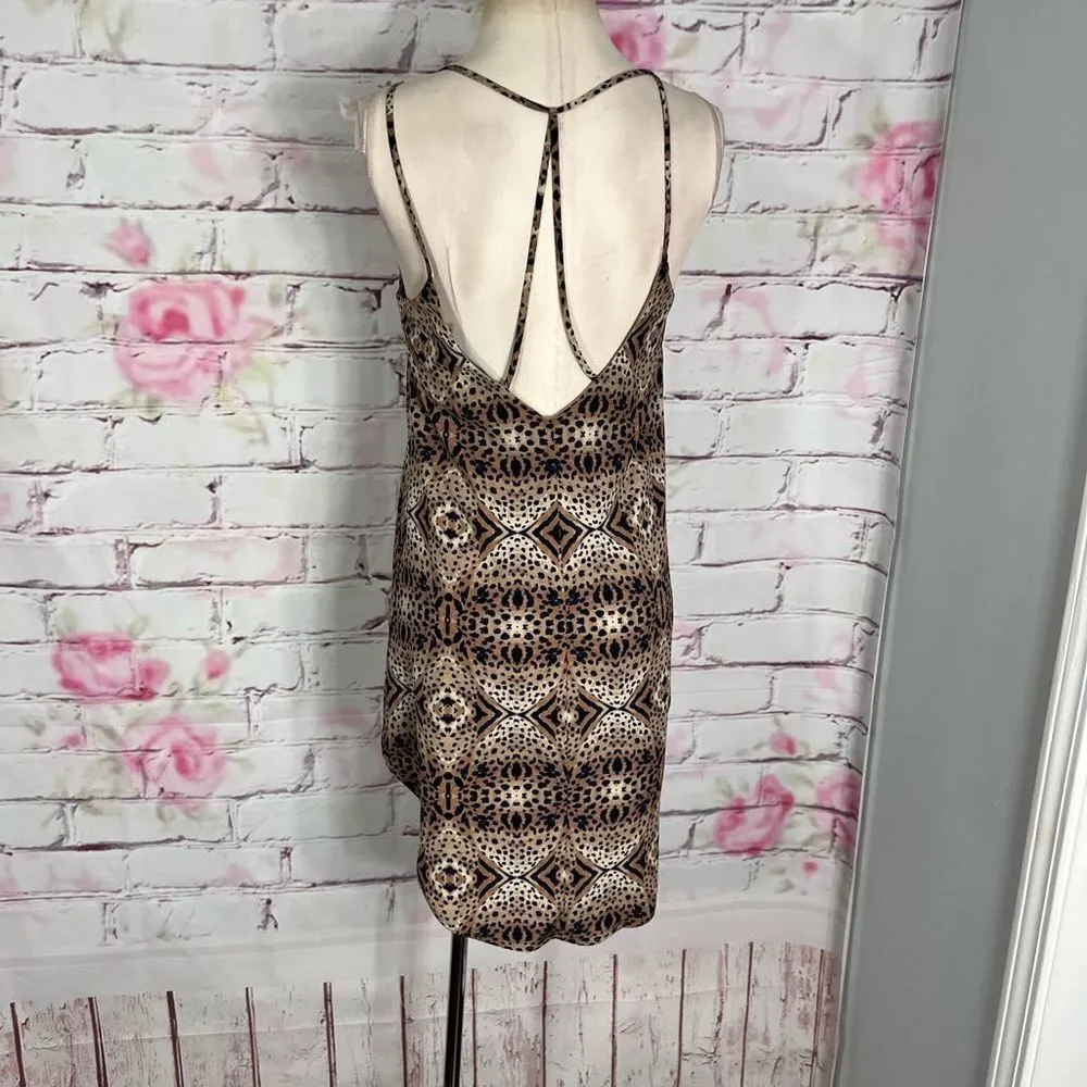 🔥5 for $25 sale🔥 Astr geo print longer in back mini sundress - Image 3