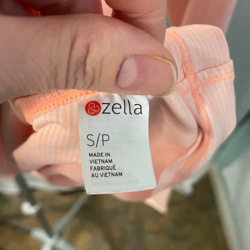 Zella Long Sleeve‎ athletic top size small - Image 7