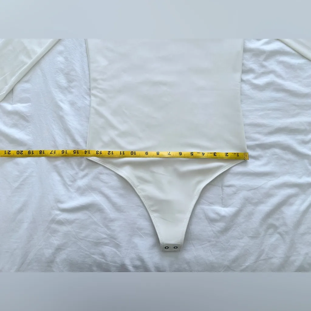 NWT Abercrombie & Fitch Long-Sleeve Mesh Bodysuit - Ivory/White - M - Image 11