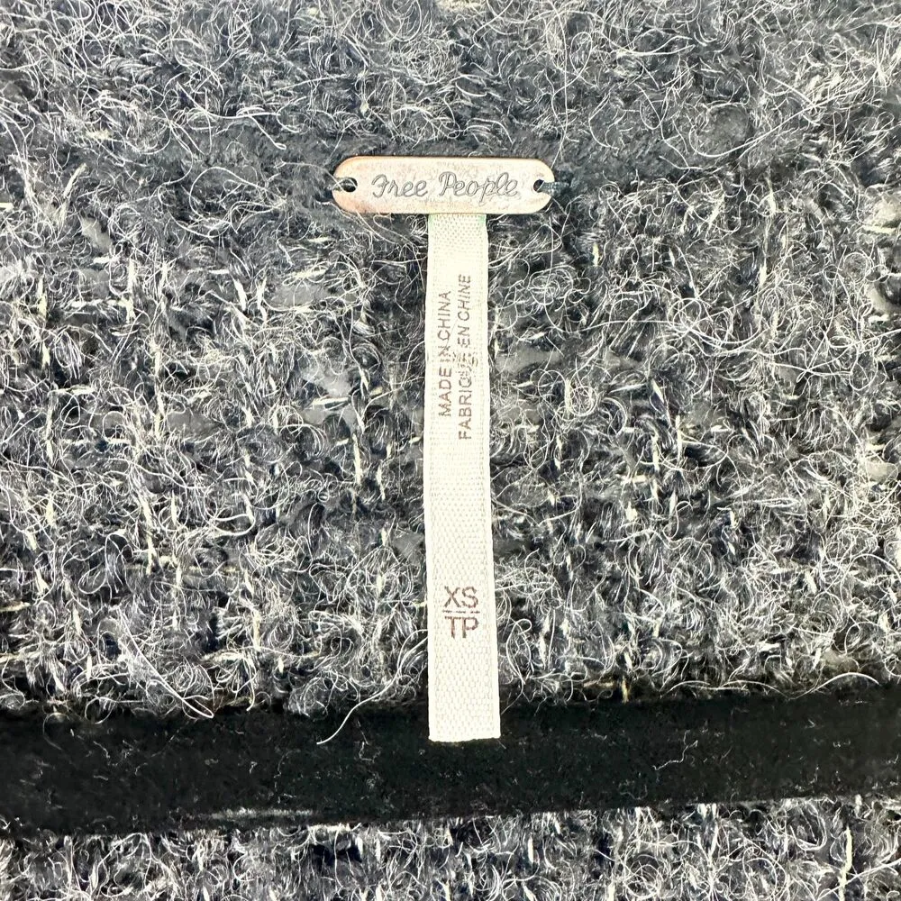 Free People Boucle Cardi Sweater Cardigan Size XS Alpaca Blend Oversized Black - Image 4