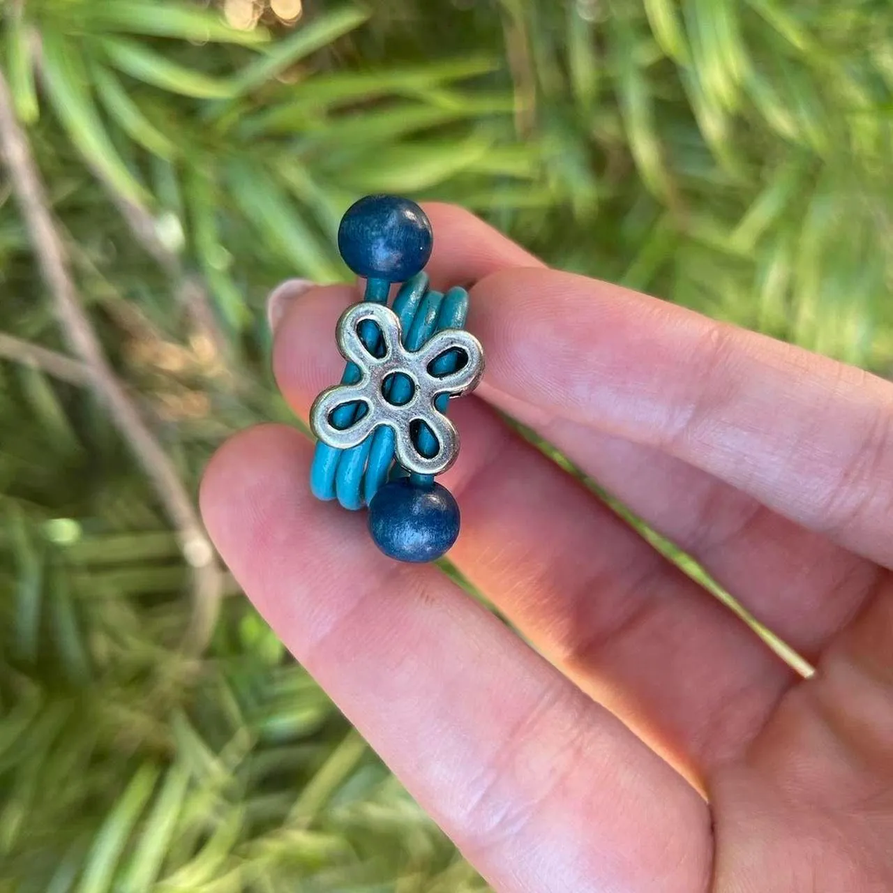 Handmade blue flower ring sz 6 - Image 4