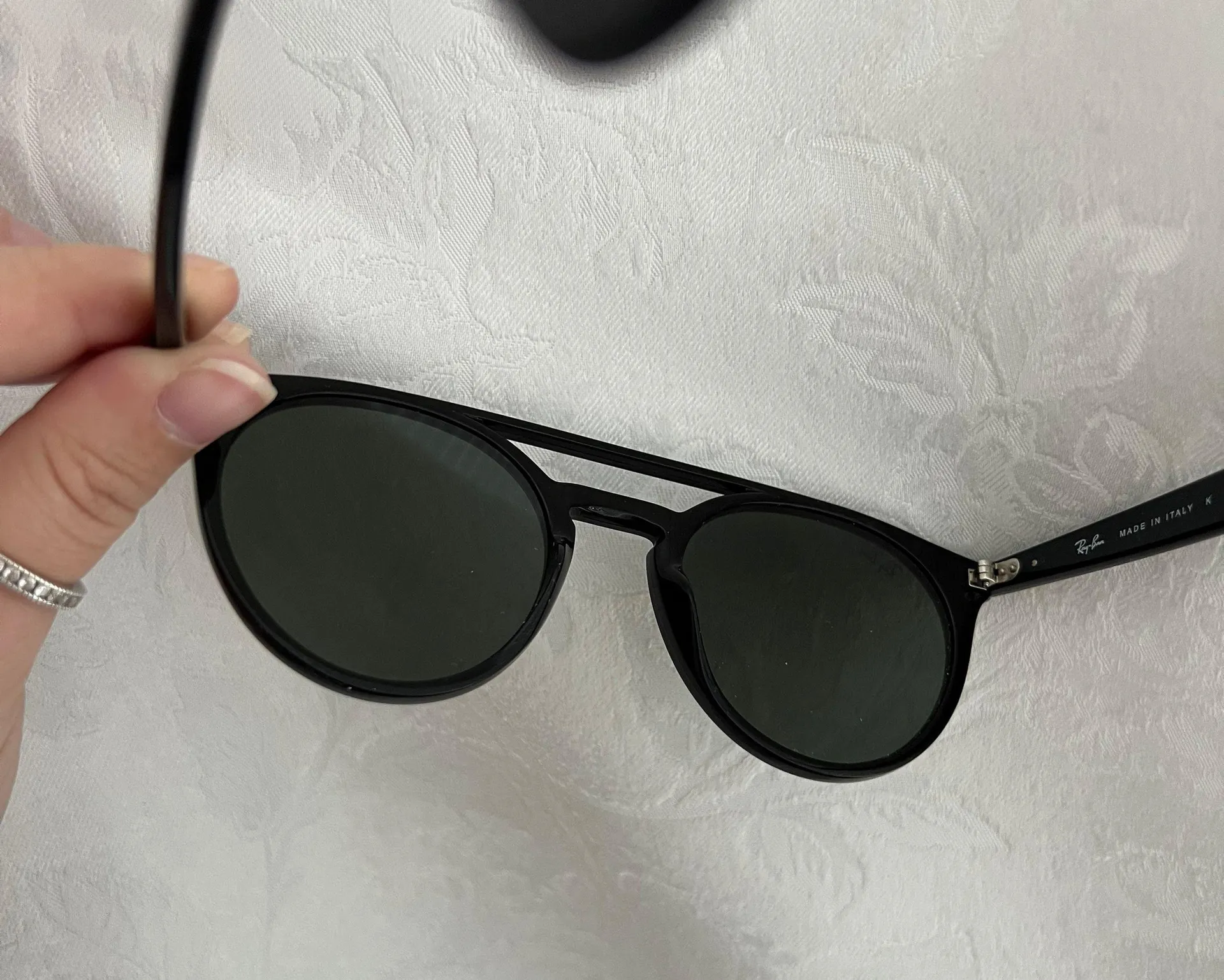 Ray-Ban Black Round Sunglasses - Image 5