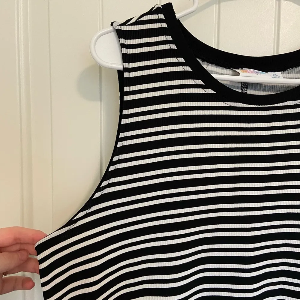 NWOT LulaRoe women’s black white stripe sleeveless loose relaxed tshirt dress XL - Image 3