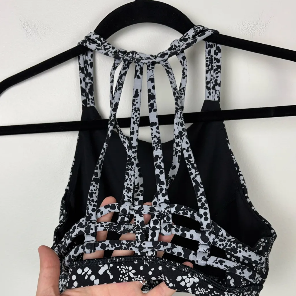 Lululemon Slide With Me Sports Bra Chirasu Black Women’s Size 6 High Neck Spots - Image 5