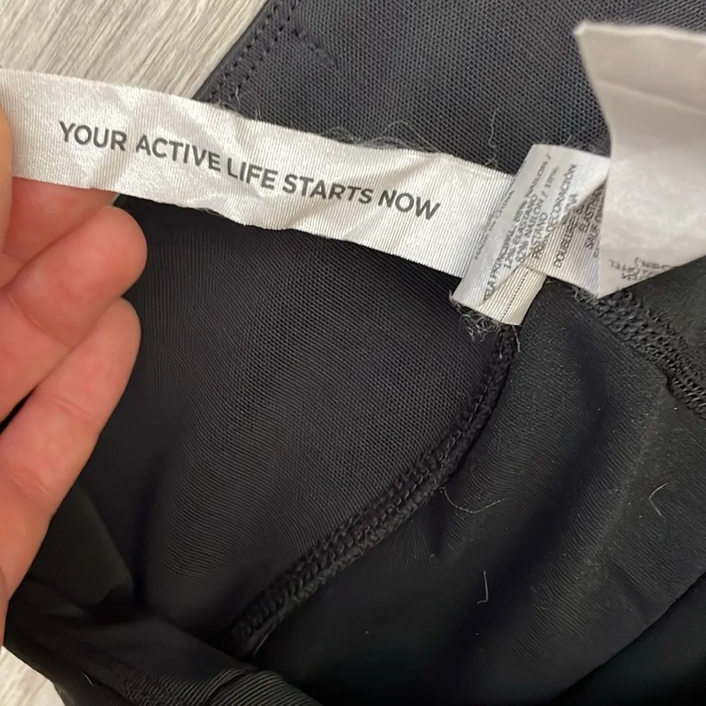 Black with Pink & White Stripes Capri Leggings Size Small - Image 11