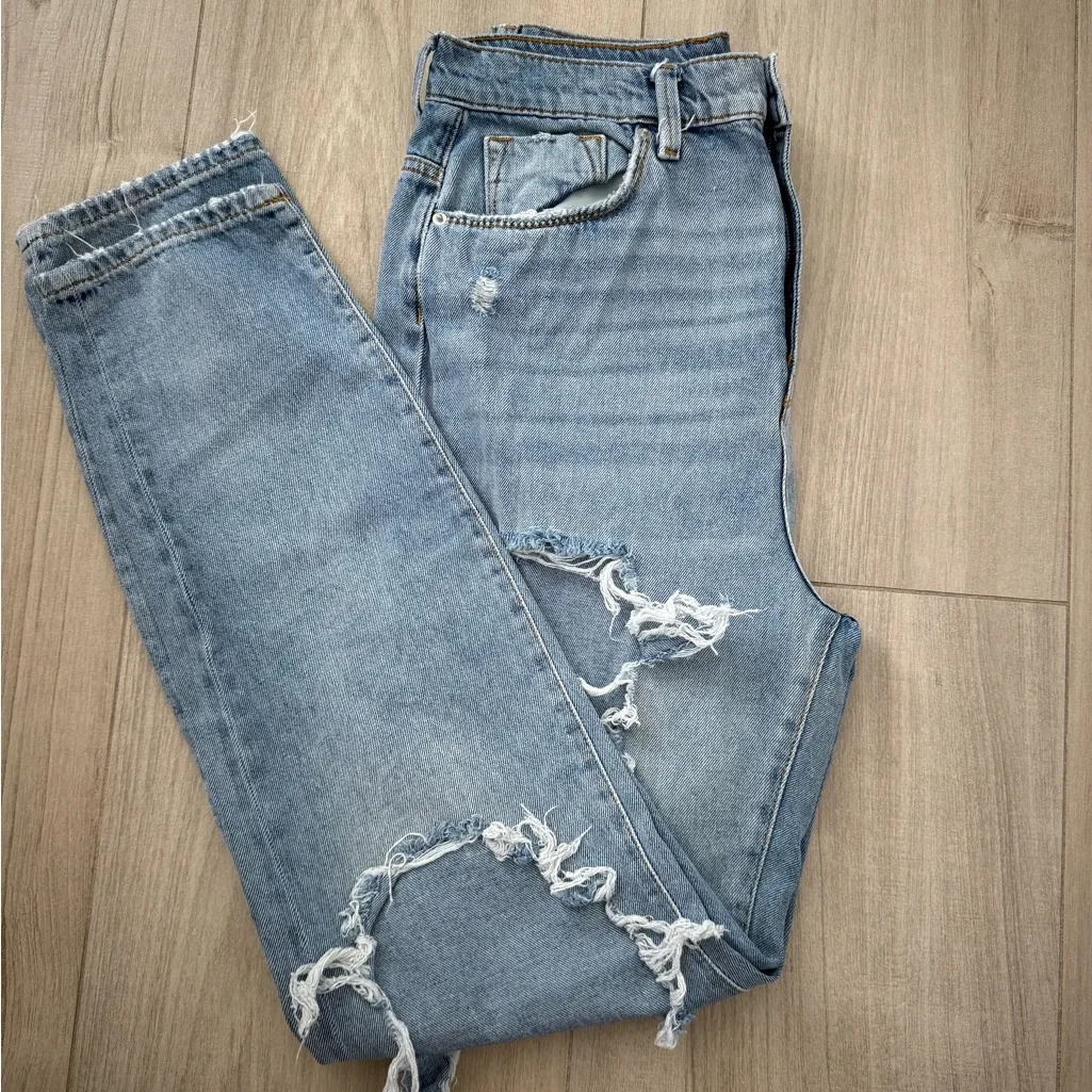 BDG Light Blue Distressed Boyfriend Jeans - Image 2
