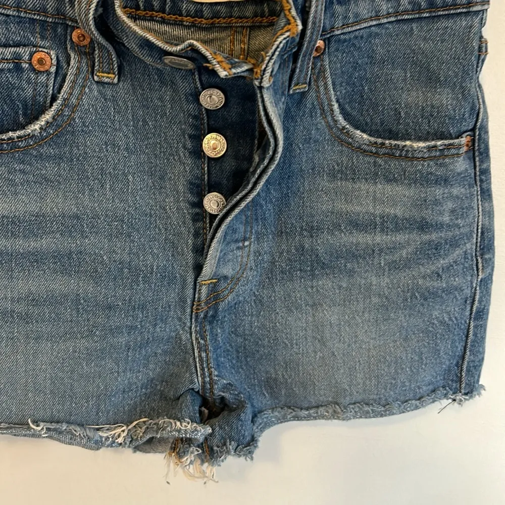 Levi’s Ribcage Shorts - Image 8