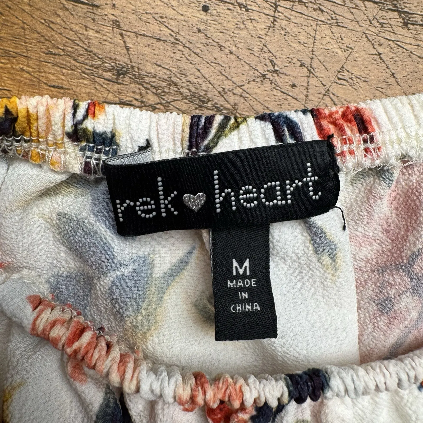 DEREK HEART Women's M Boho Floral‎ Off The Shoulder Tassel Crop Ruffle Top Shirt - Image 4