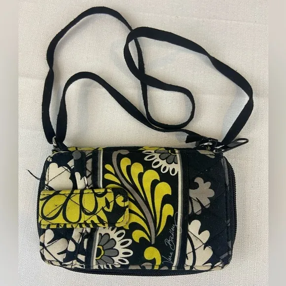Vera Bradley Black and Yellow Flora Mandala Print Wristlet - Image 6
