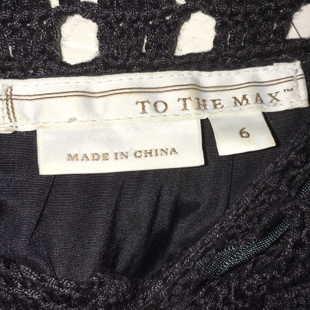 To the max Dress woman’s crochet belted Size 6 silky - Image 7