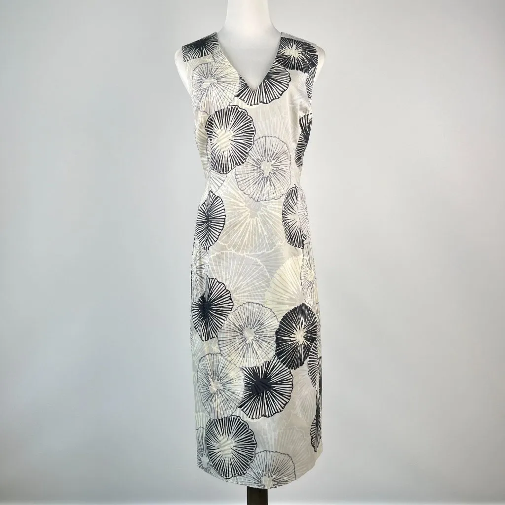 NWOT Mint Velvet Shift Bodycon Sleeveless V - Image 2