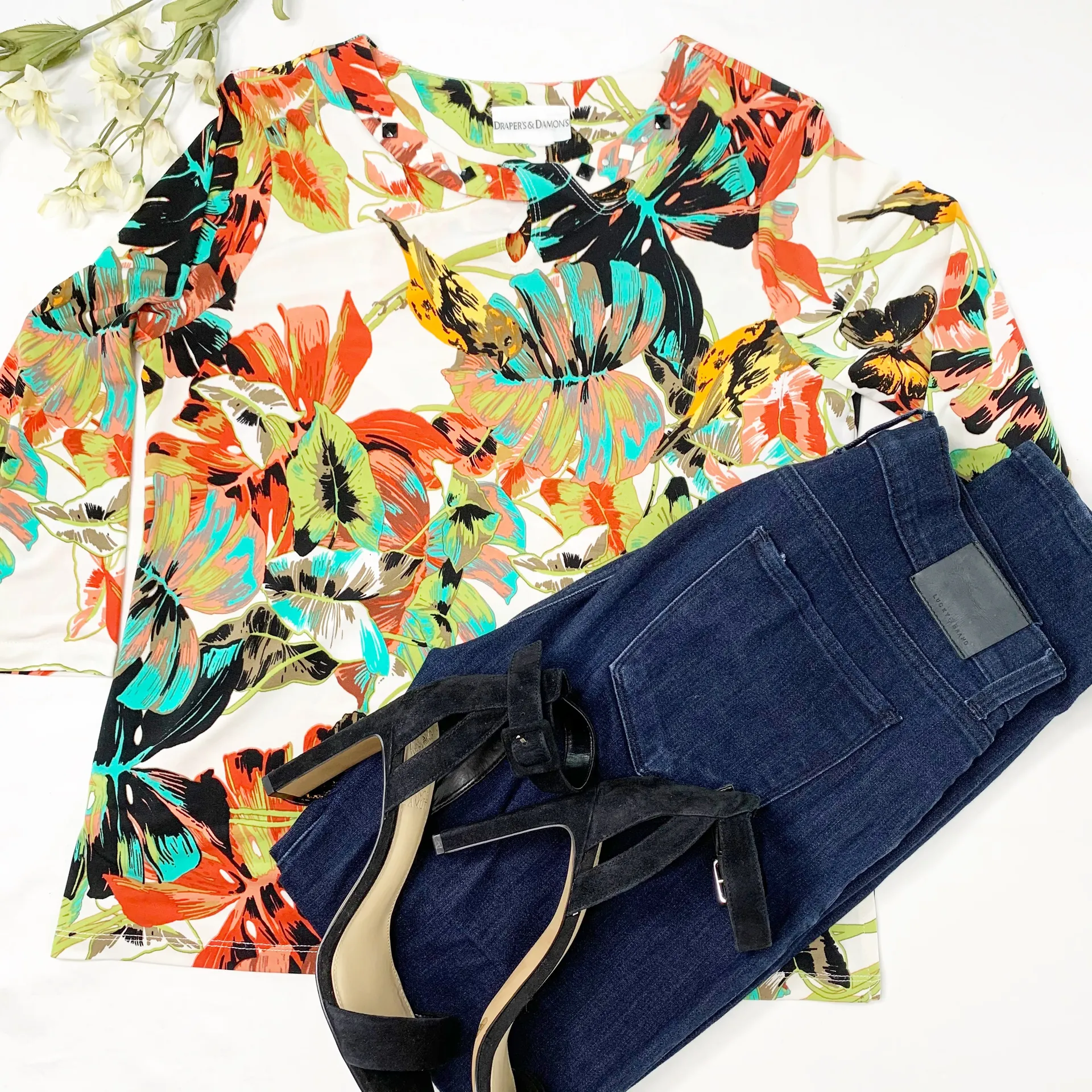 Draper’s & Damon’s Floral Hawaiian Blouse - Image 3