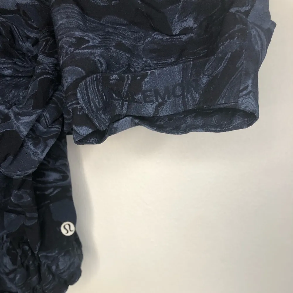 Lululemon crop Metamorphosis jacket - Image 11