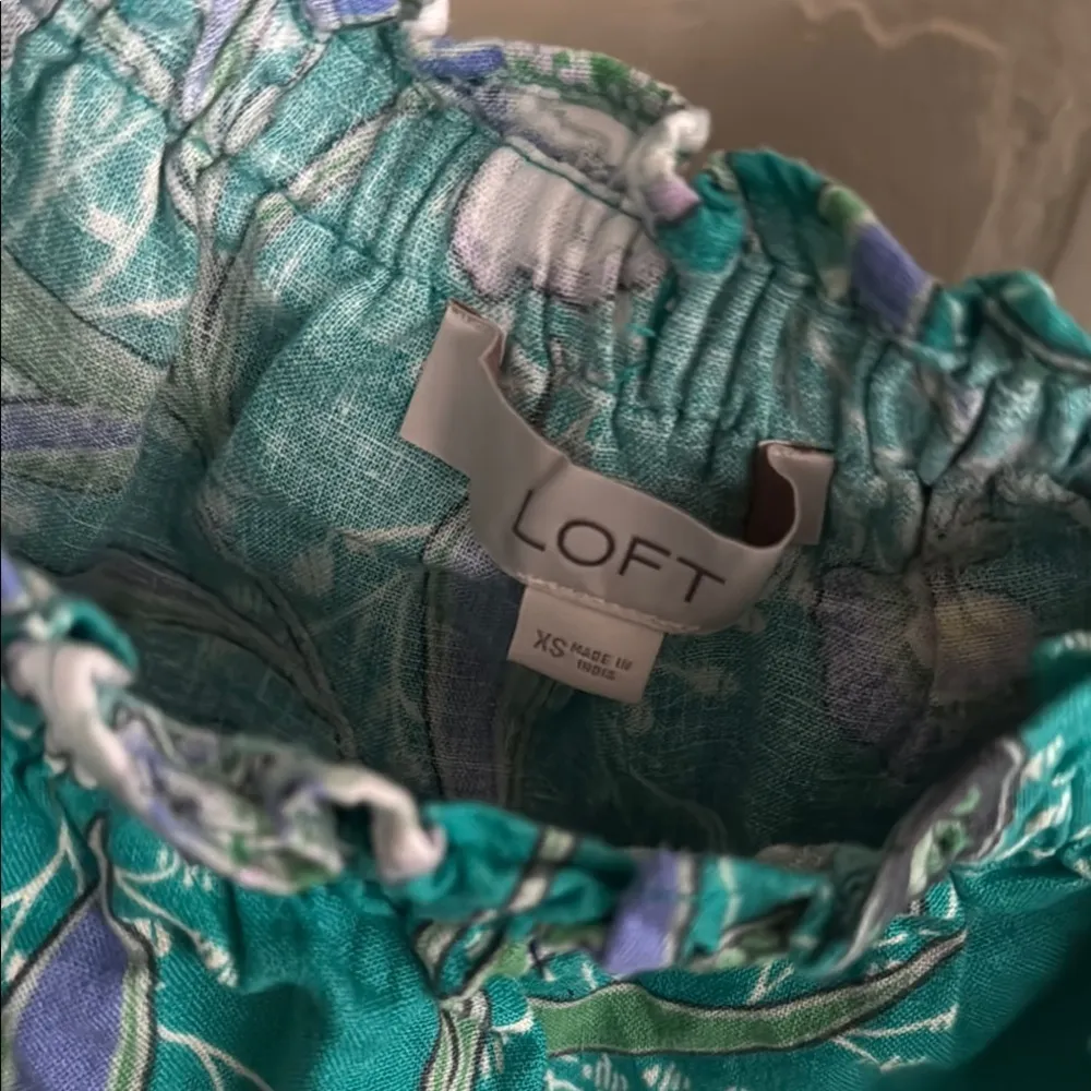LOFT shirt Women's Floral top XS off the shoulder ruffled linen blend NWT - Image 3