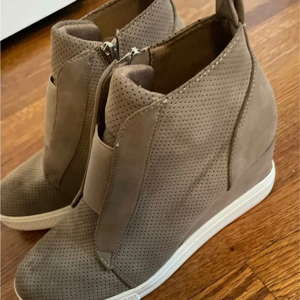 Ccocci NEW Light Gray  Platform Sneakers - Image 2