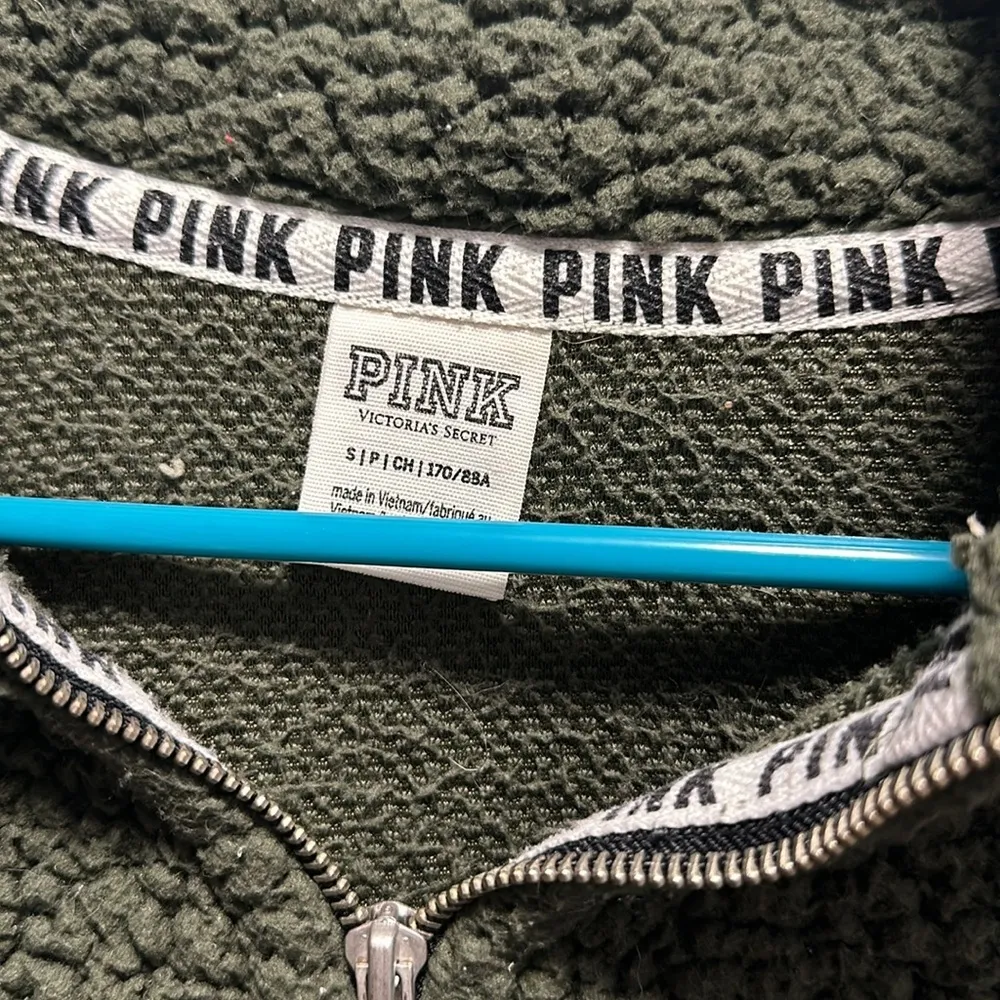 GREEN VICTORIAS SECRET PINK SHERPA PULLOVER - Image 4