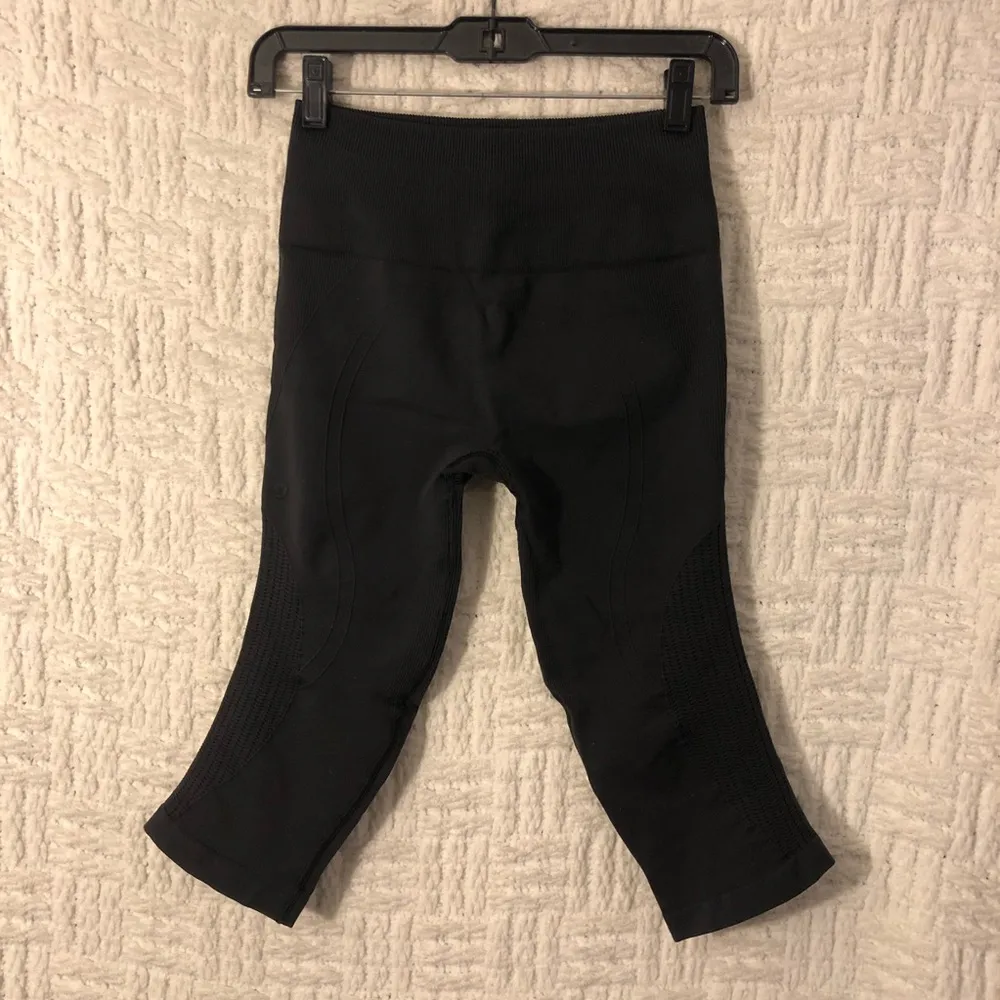 Lululemon Seamless Cropped Leggings - Image 7