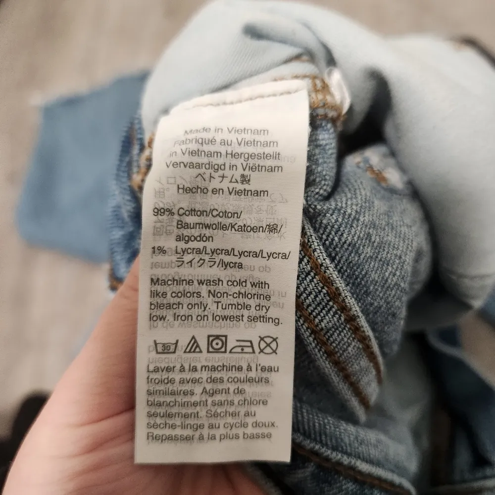 FLAWED Madewell Jeans Size 28 - Image 6