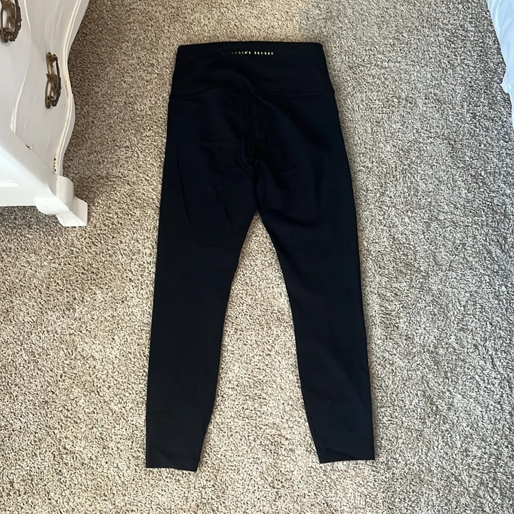 Black cropped leggings, high waisted! - Image 2