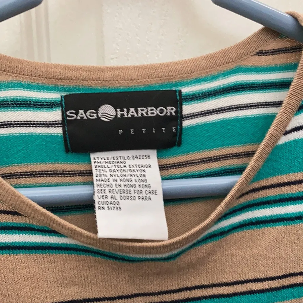 Sag Harbor FINAL MARKDOWN  knit top petite medium - Image 3