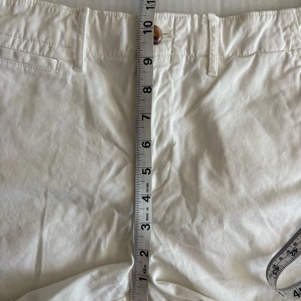 Gap 5 inch khaki short Snowflake milk size 6 - Image 13