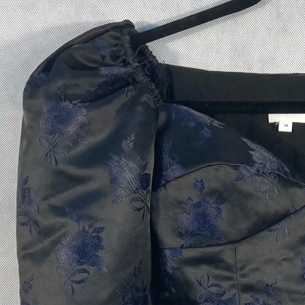 Song of Style Leona Top Puff Sleeve in Navy & Black Size XS - Image 11