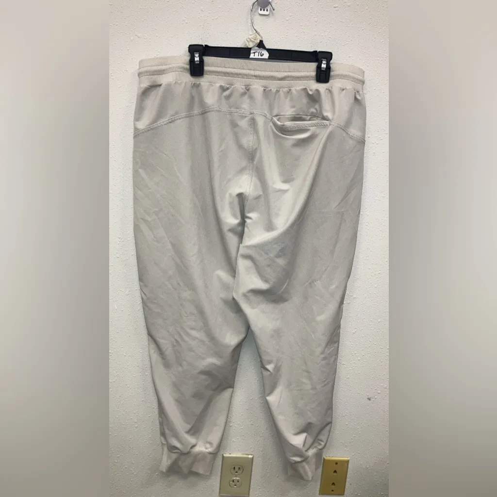 Old Navy Stretch Tech Cream Jogger Pants Hiking Gorpcore Outdoors size XL - Image 2