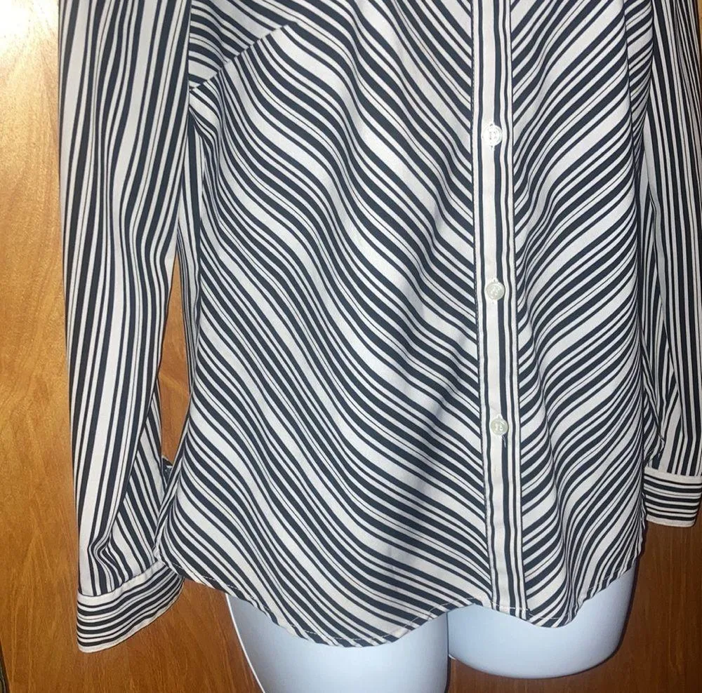 Black & White Striped Notations Button Down Shirt Size Small - Image 5
