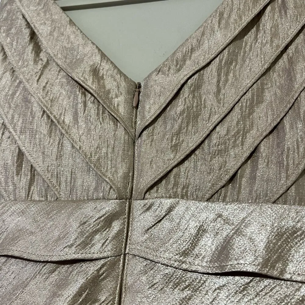 LONDON TIMES women's size 10 sleeveless gold tiered bodycon v-neck dress NWT - Image 6