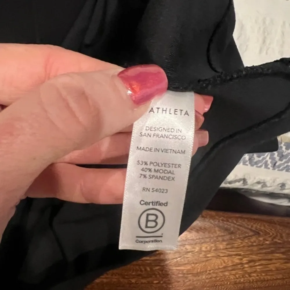 Athleta En route scuba dress
Size‎ XS - Image 4