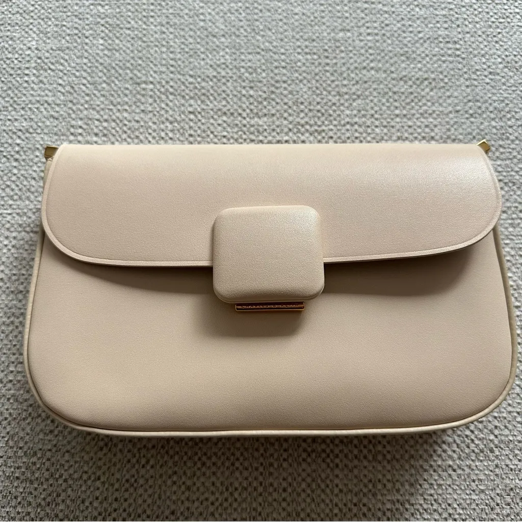 CHARLES & KEITH Koa Square Push-Lock Shoulder Bag - Image 14