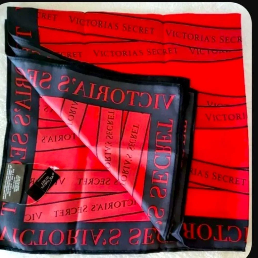 Victoria’s SECRET LIMITED EDITION RED/BLACK LOGO SATIN SCARF 25”x 25 - Image 2