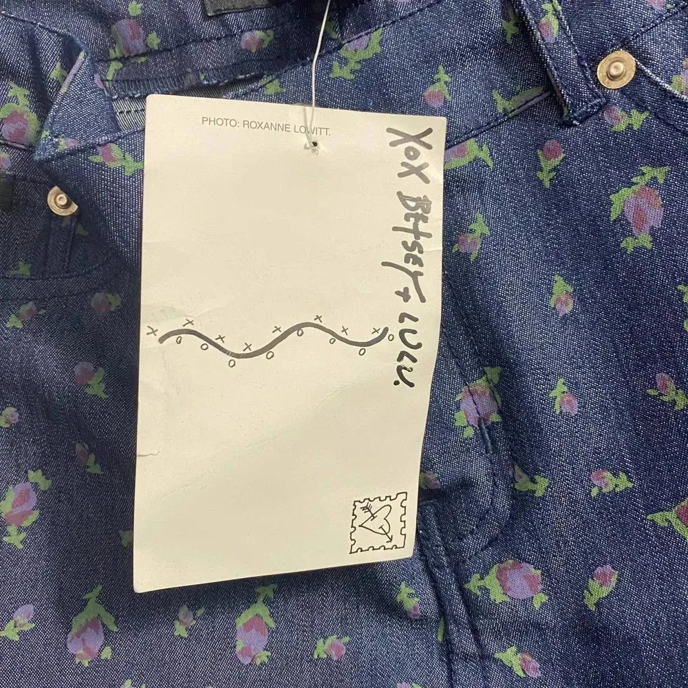 BETSEY JOHNSON Vintage Floral Denim‎ Pencil Skirt in Blue Size US XS - Image 9